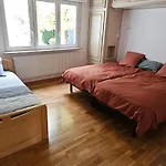 Superbe Logement Refait A Neuf 3 Chambres Et Double Parking